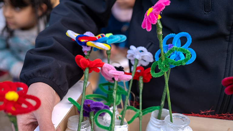 Les écoles Grandval plantent des fleurs